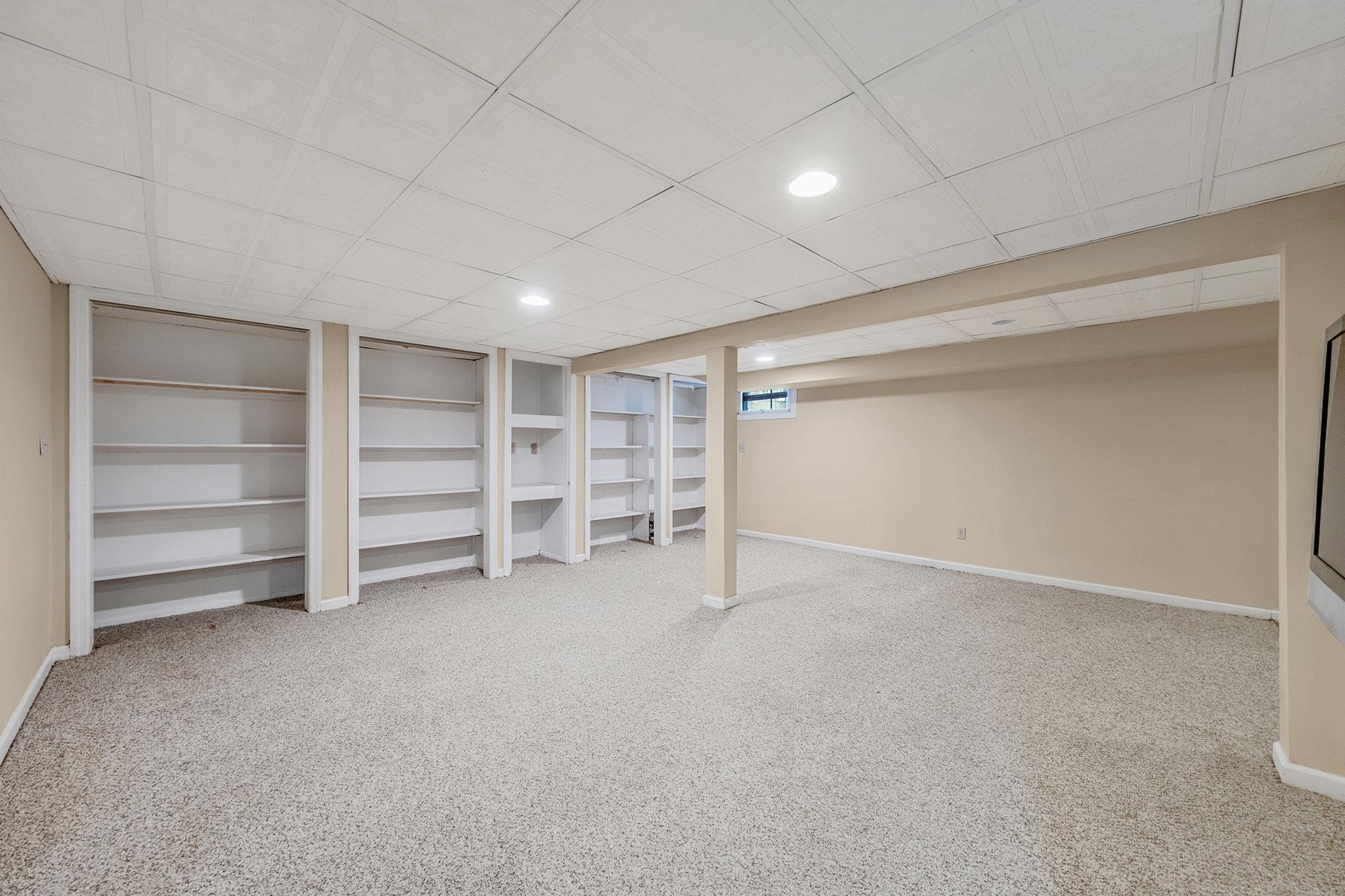 57 Seward Drive, Dix Hills, New York image 33
