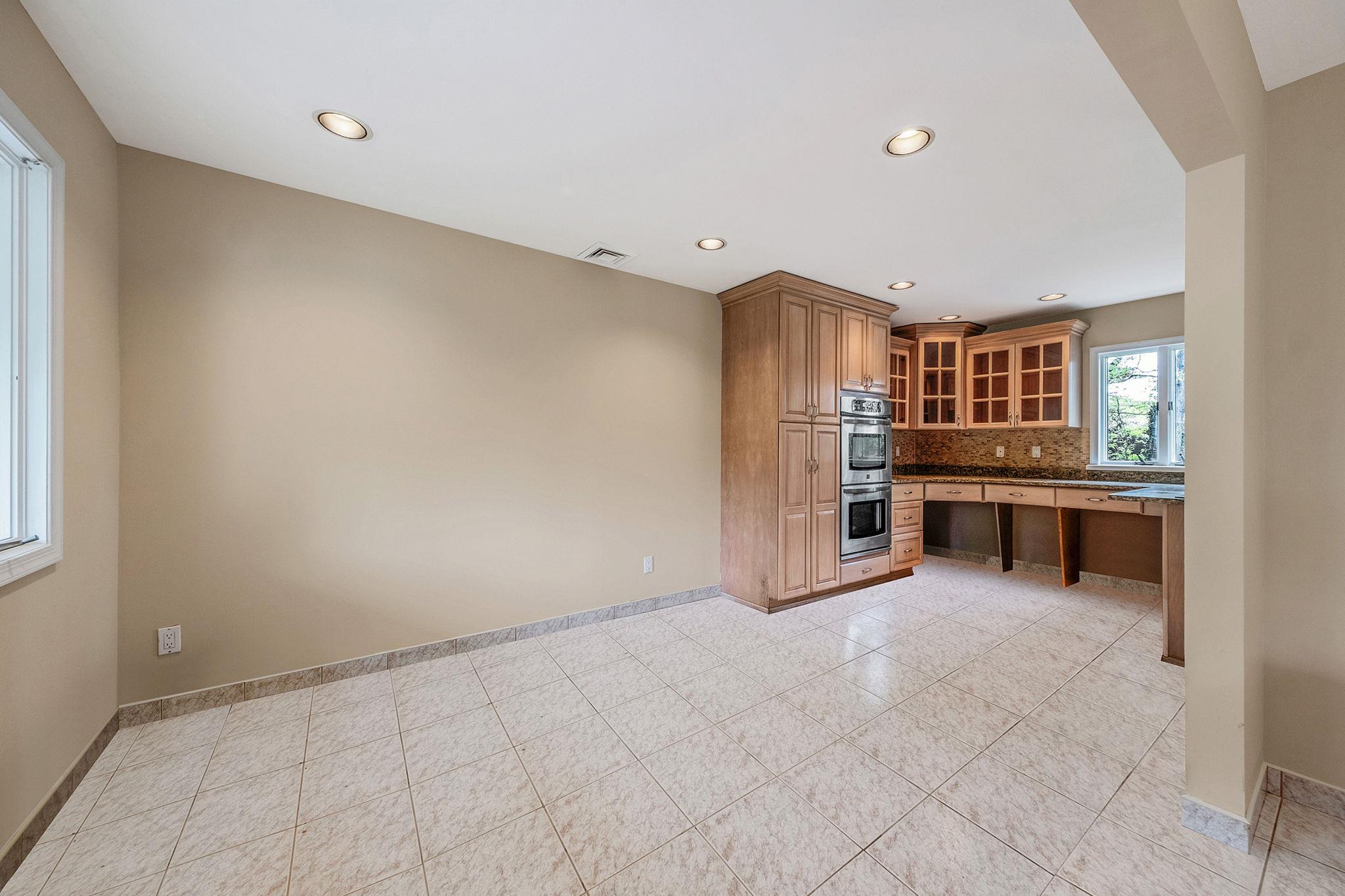 57 Seward Drive, Dix Hills, New York image 21