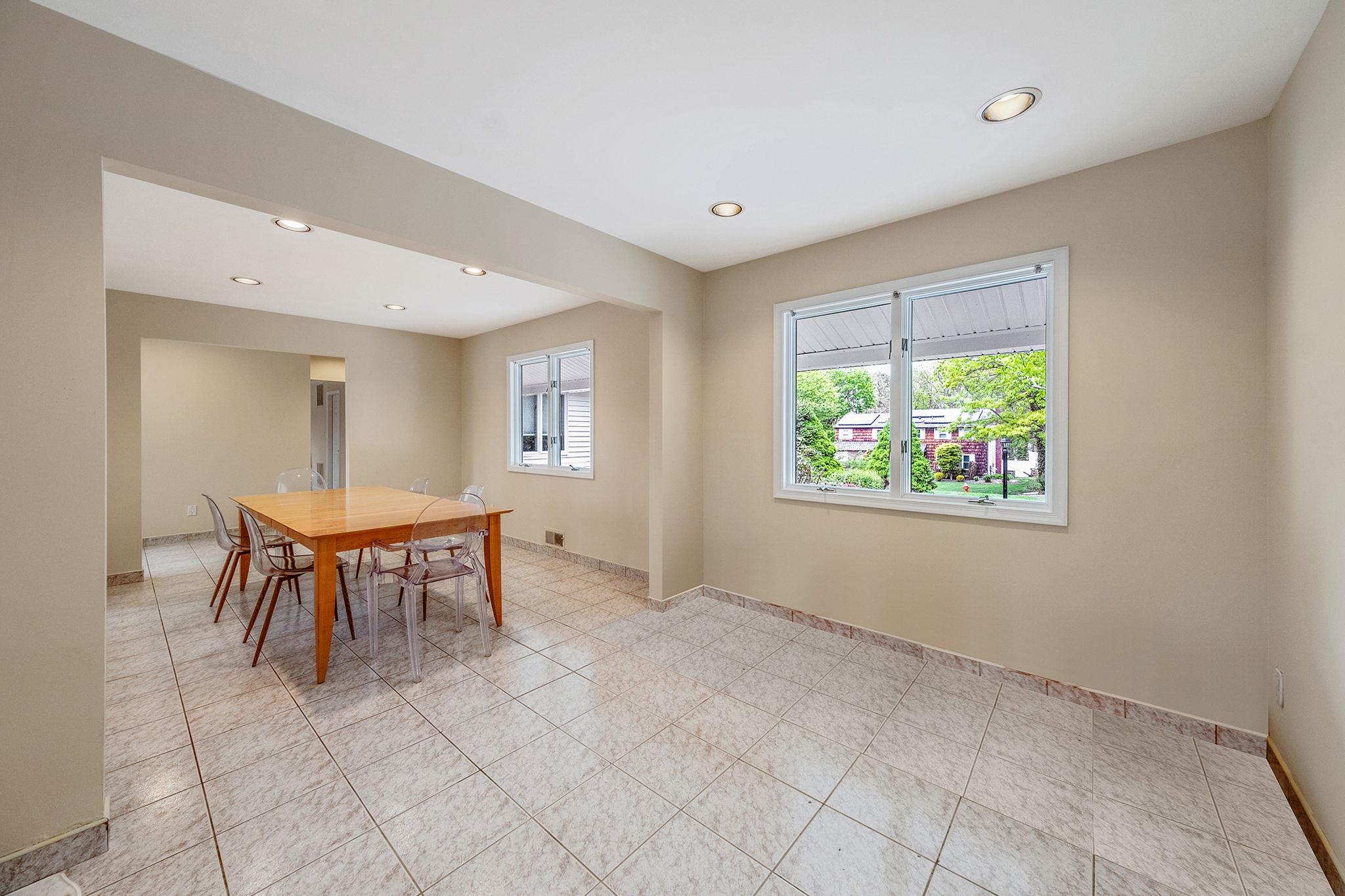 57 Seward Drive, Dix Hills, New York image 24