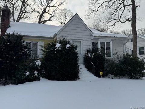 Homes For Sale - 11 Birch Drive<br/> Huntington Station, NY 11746