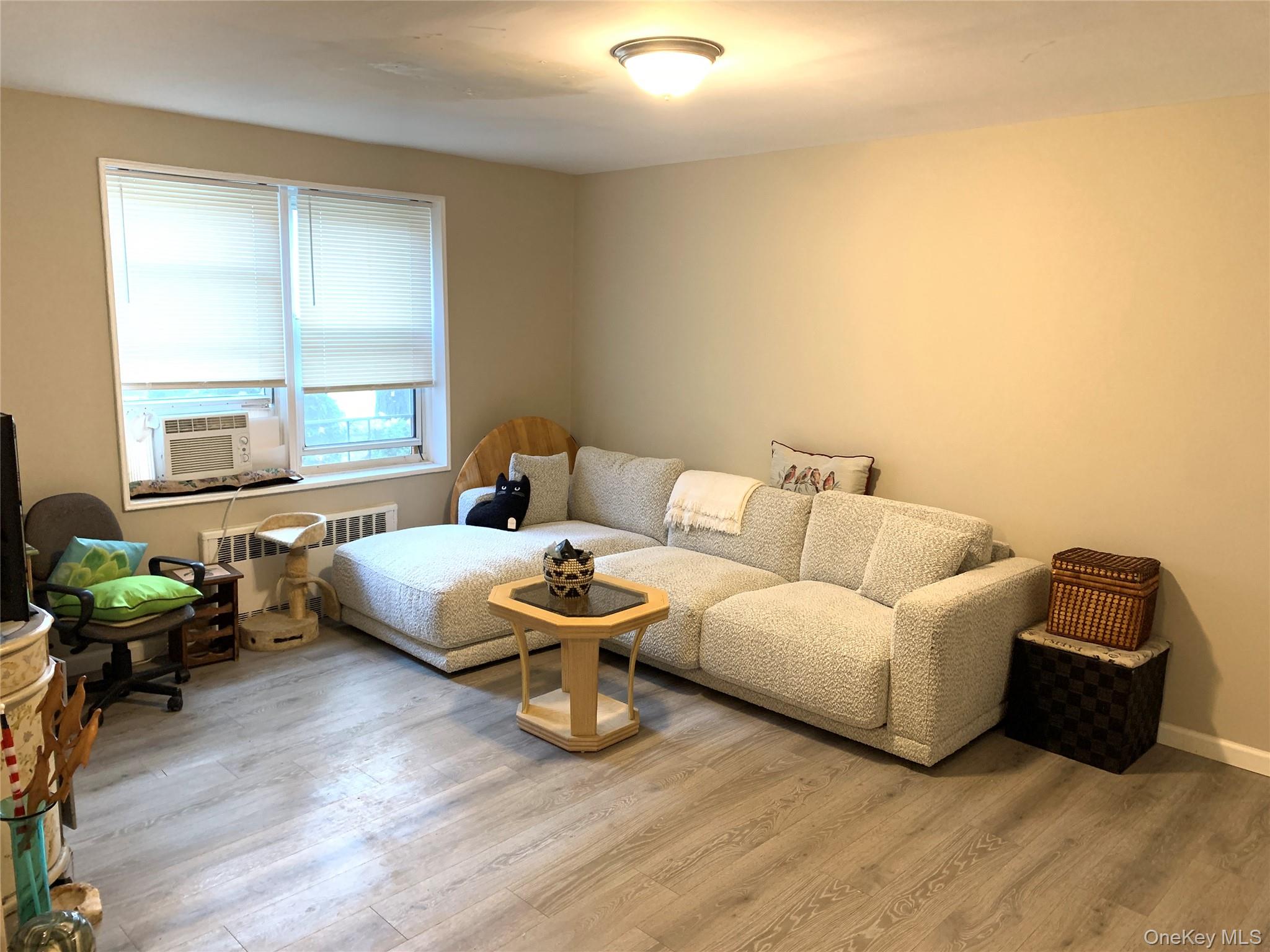 30 DAVENPORT Avenue 1B