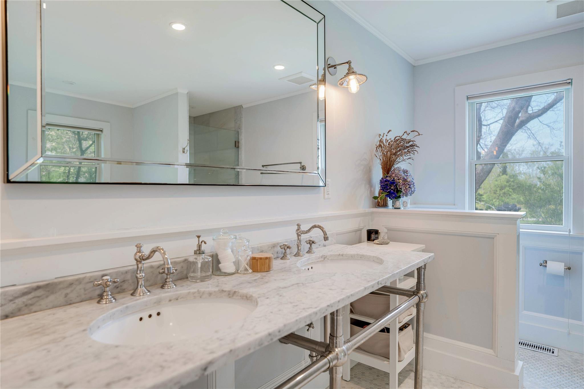 6 Beech Hollow Court, Montauk, New York image 22