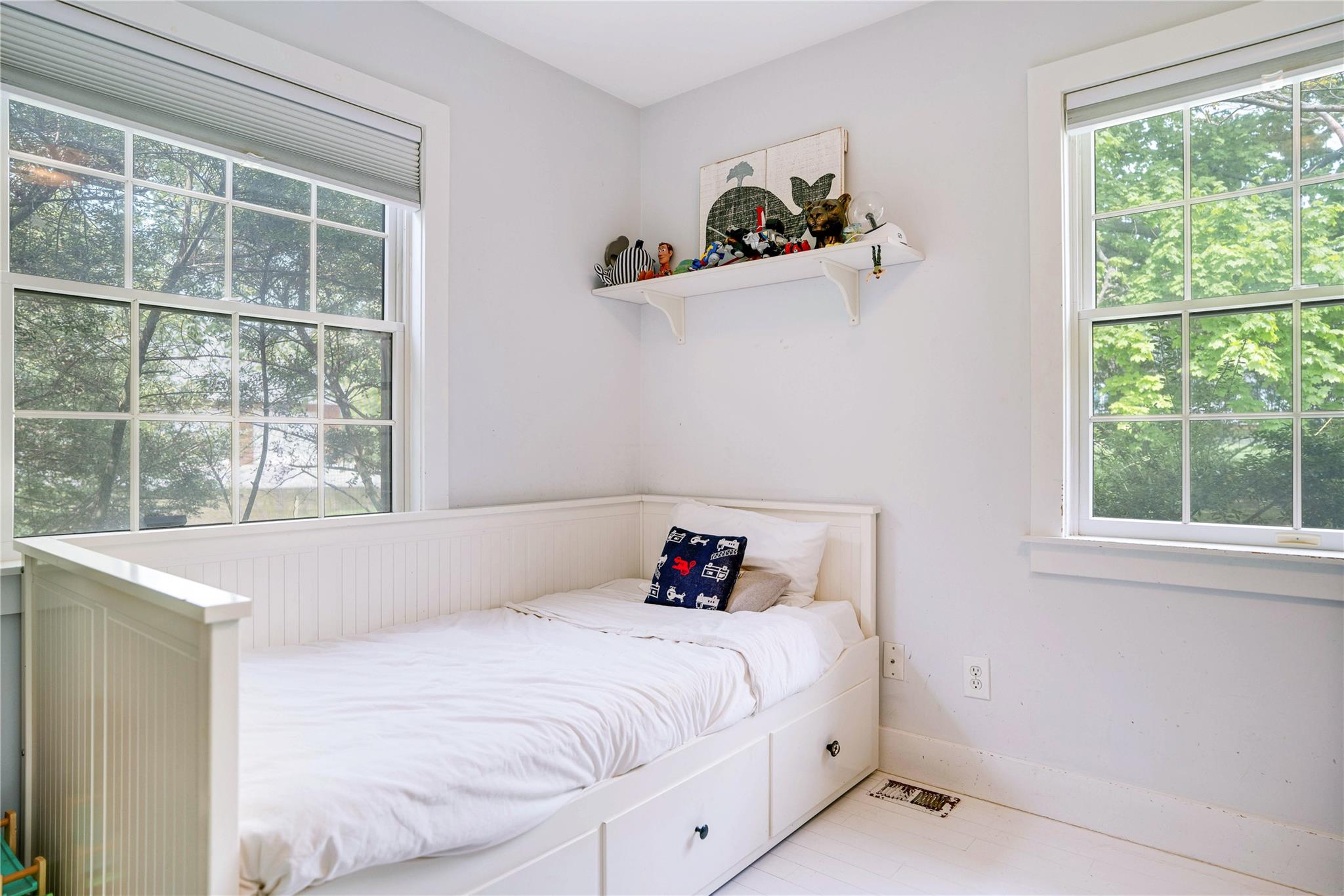 6 Beech Hollow Court, Montauk, New York image 32