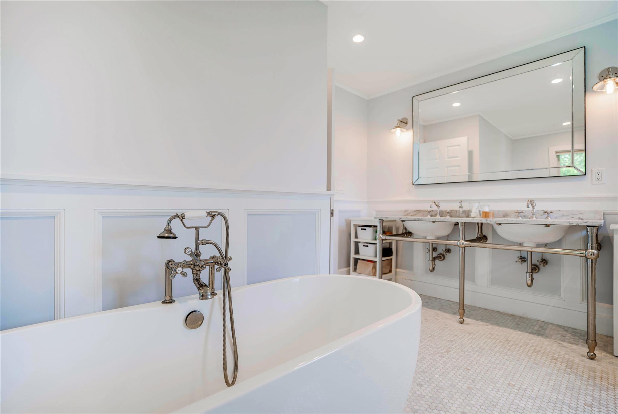 6 Beech Hollow Court, Montauk, New York image 24