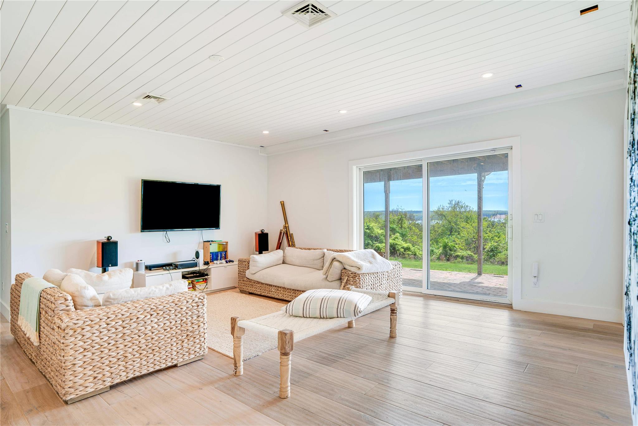 6 Beech Hollow Court, Montauk, New York image 39