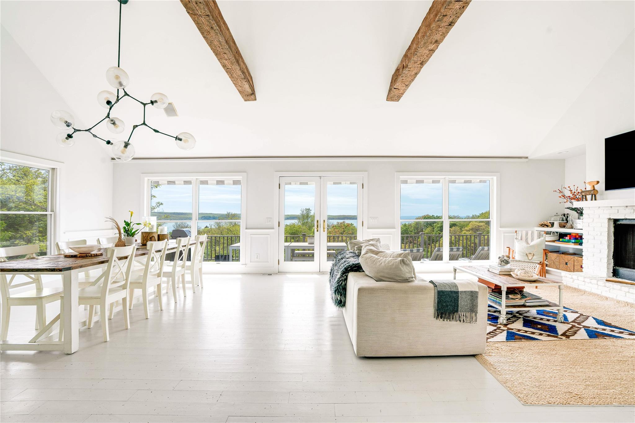 6 Beech Hollow Court, Montauk, New York image 9