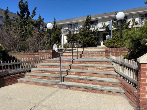 Homes For Sale - 65 West Broadway #8A<br/> Long Beach, NY 11561