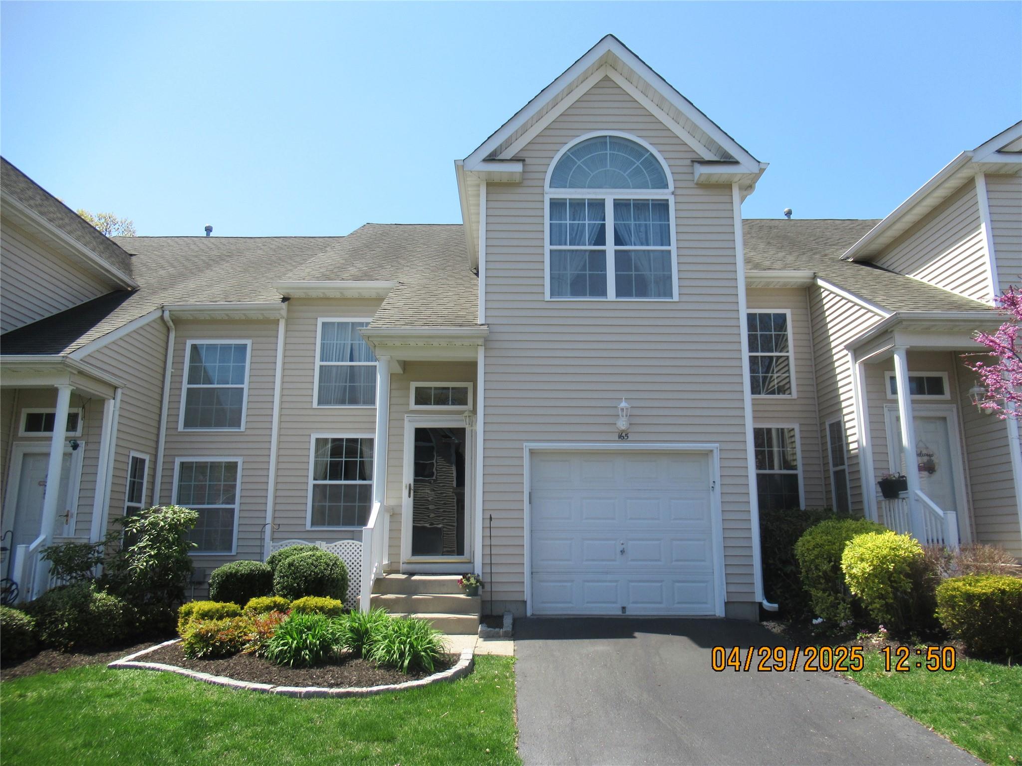 165 Kettles Lane, Medford, New York image 1