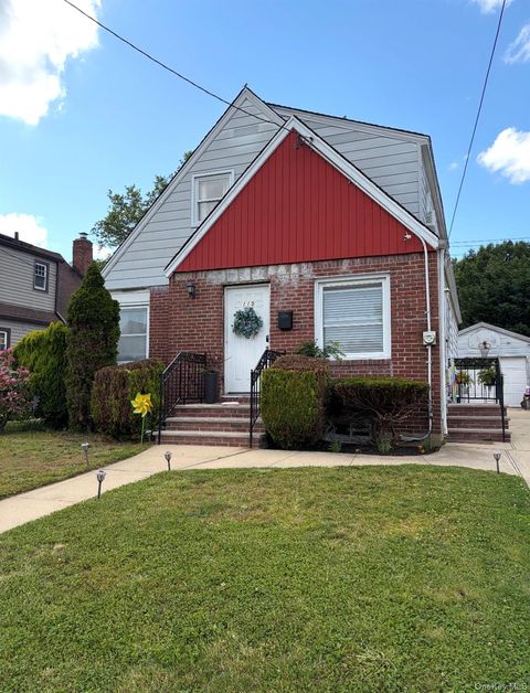 Homes For Sale - 115 Wellington Street<br/> Hempstead, NY 11550
