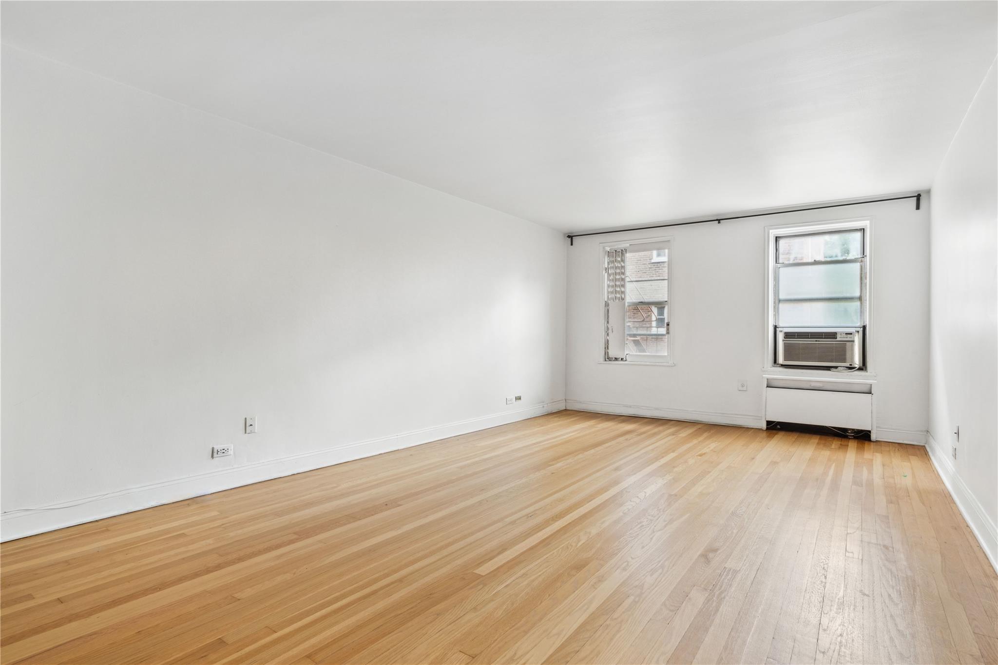72-81 113th Streets #3V, Forest Hills, New York image 5