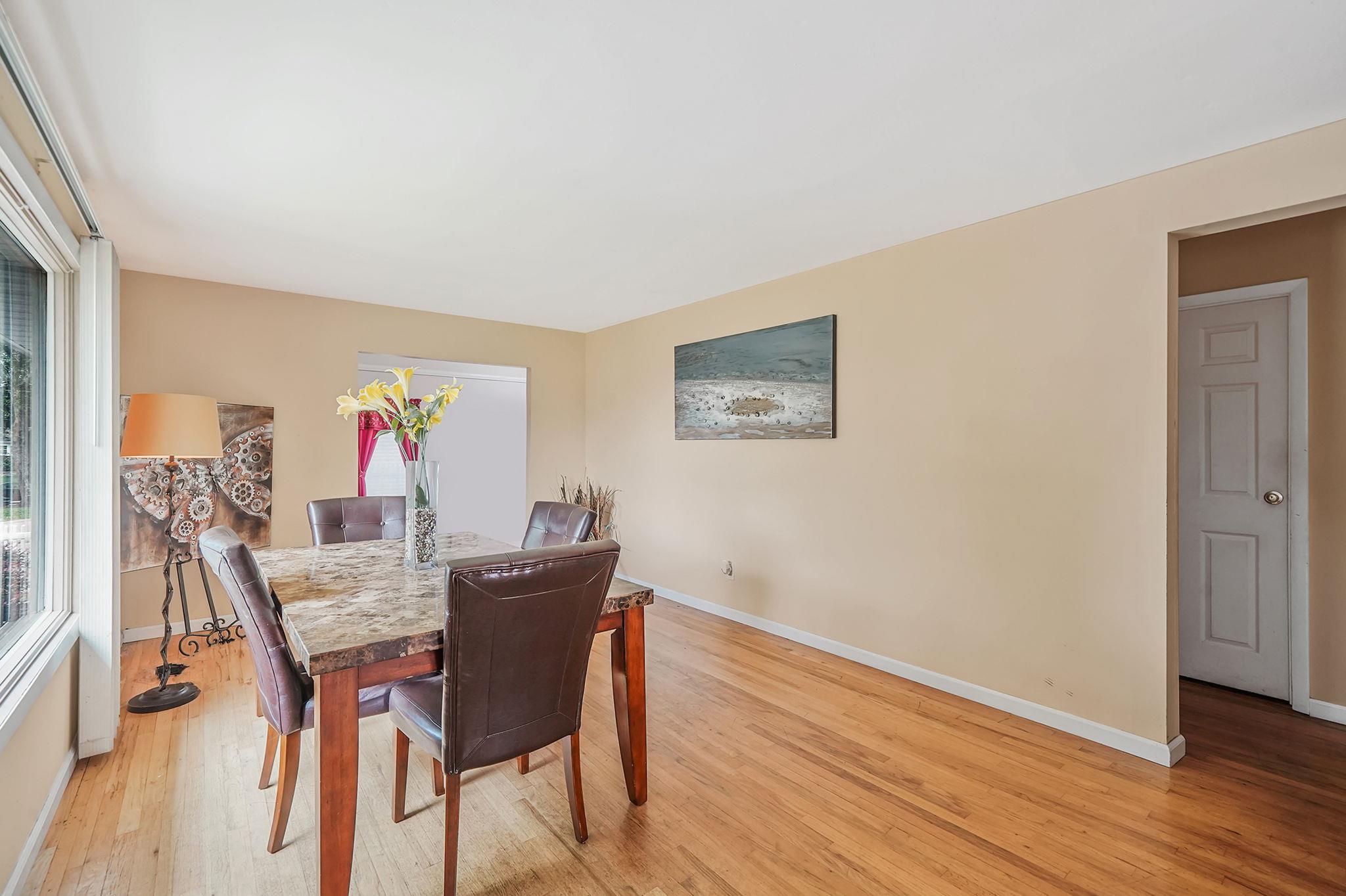 250 Fruitwood Lane, Central Islip, New York image 5