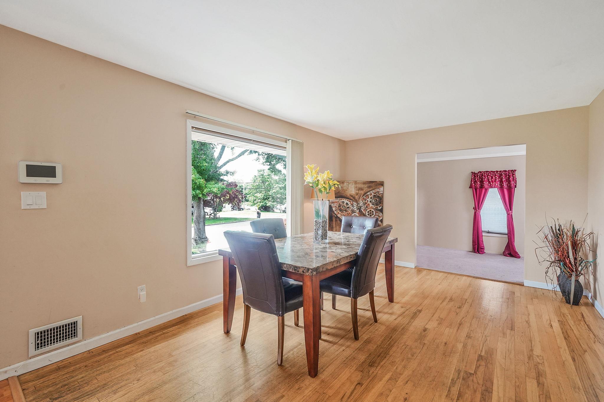 250 Fruitwood Lane, Central Islip, New York image 6