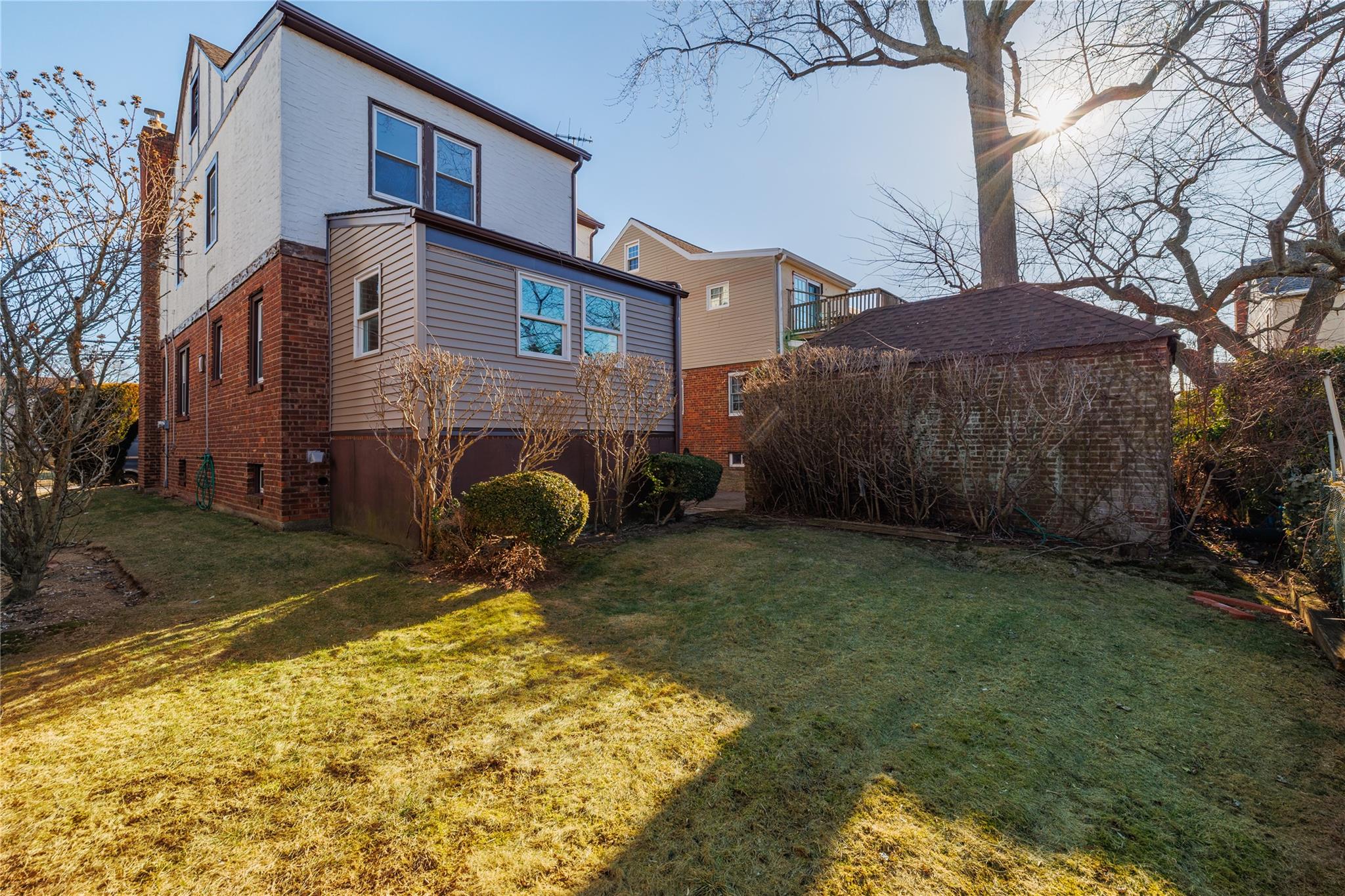 43 Evergreen Avenue, Lynbrook, New York image 28