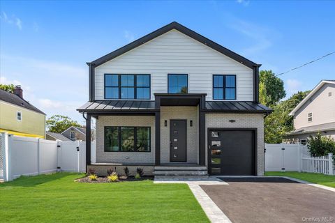 18 Anita Avenue Syosset NY 11791