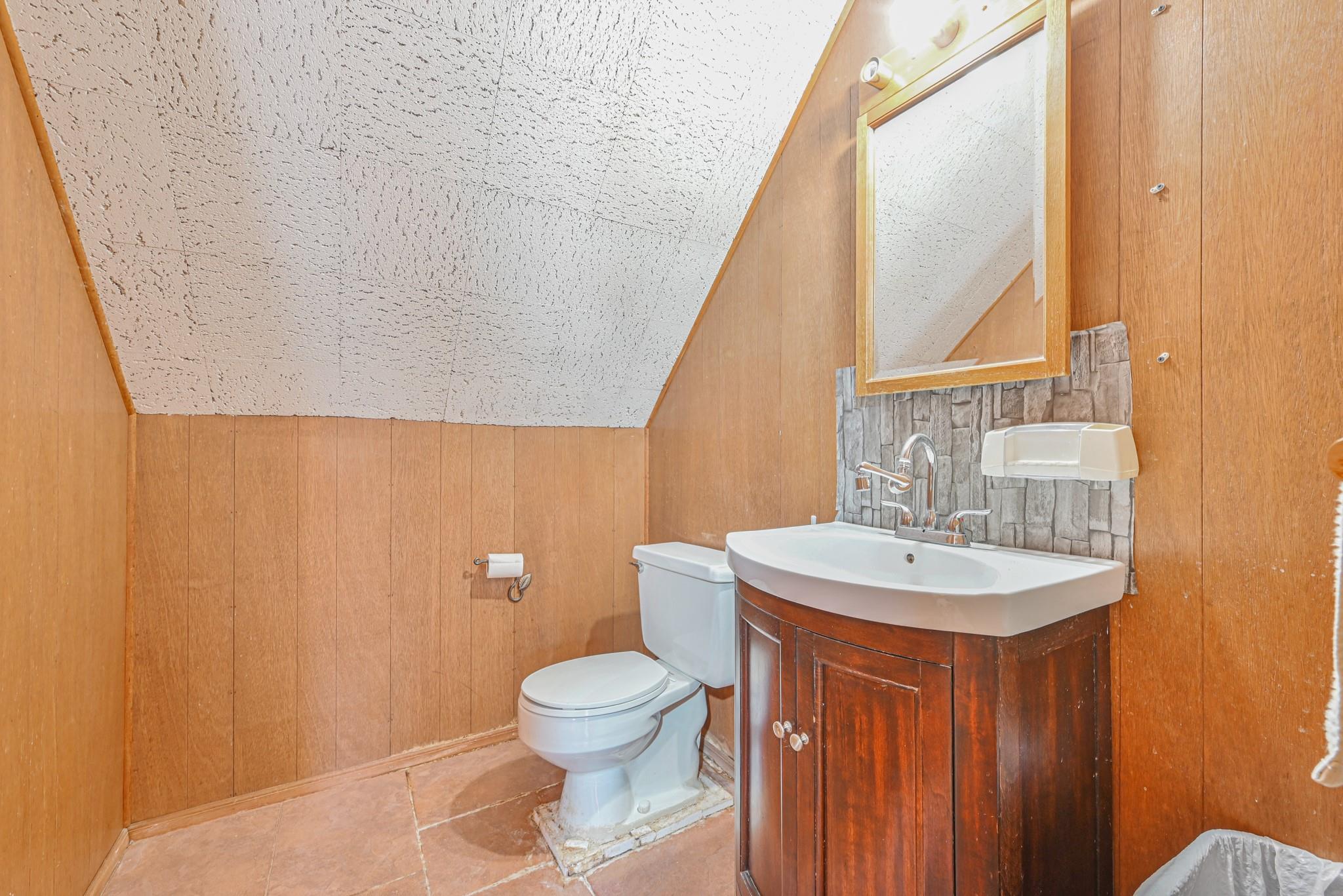 118 Sussex Road, Elmont, New York image 19
