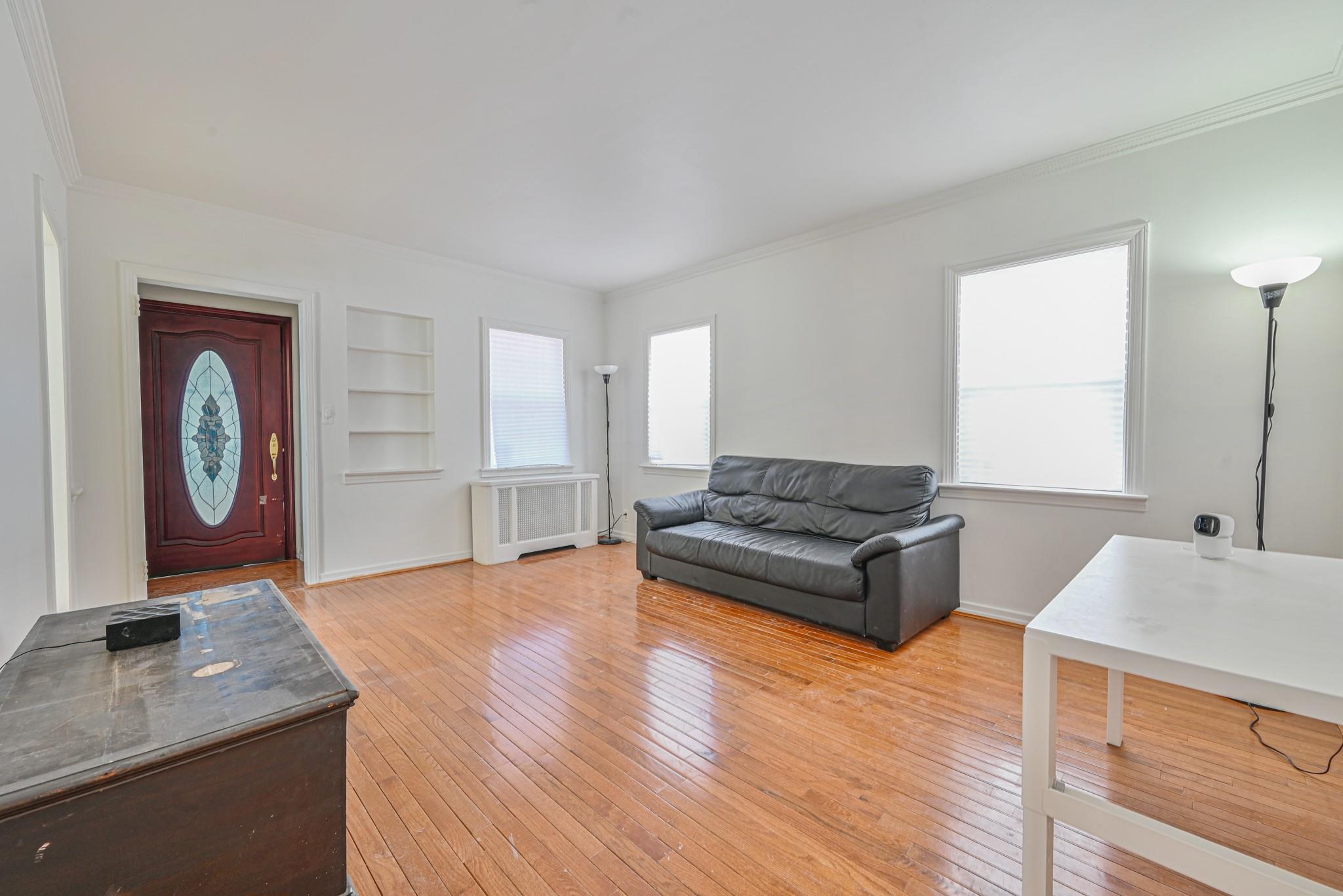 118 Sussex Road, Elmont, New York image 7