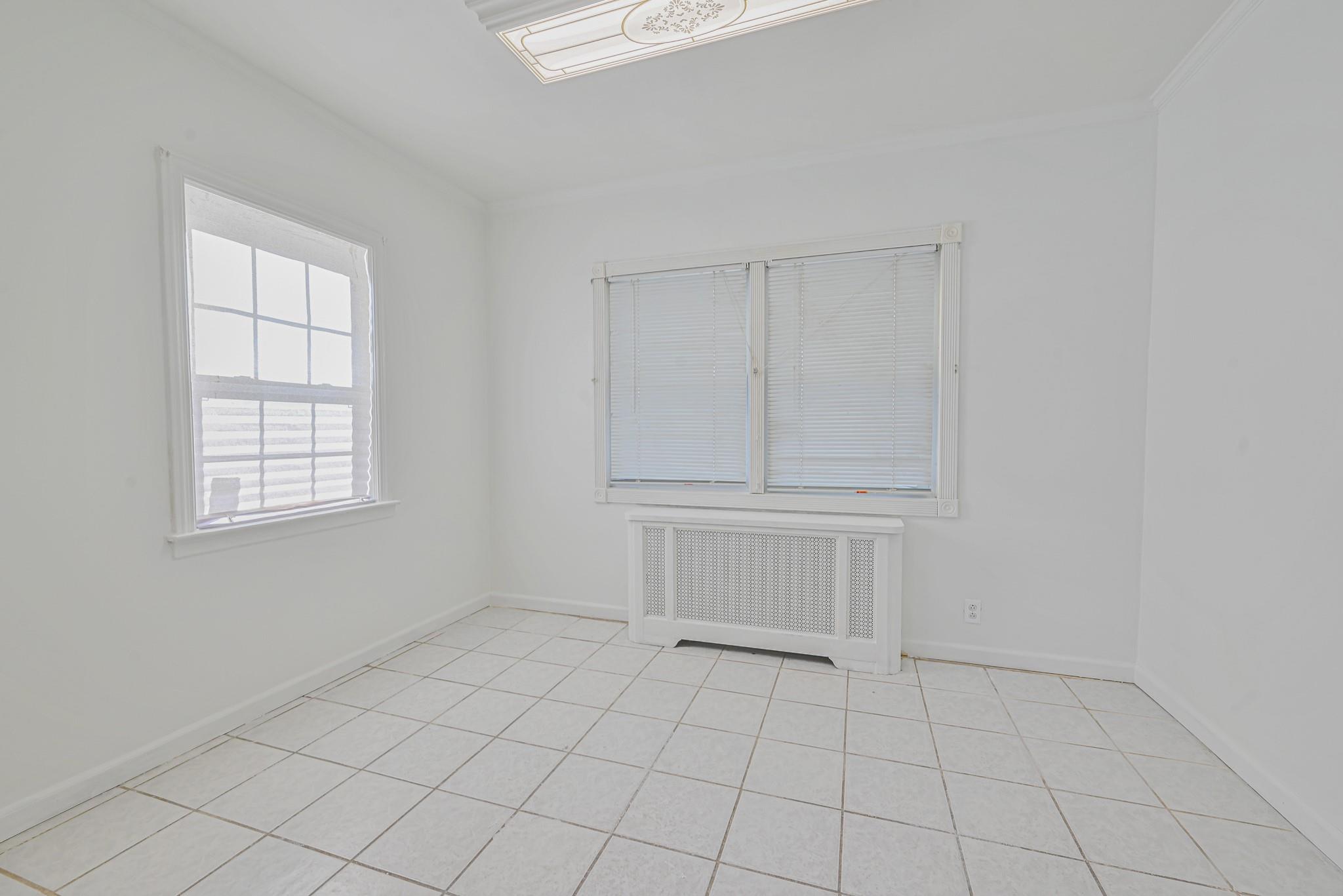 118 Sussex Road, Elmont, New York image 9