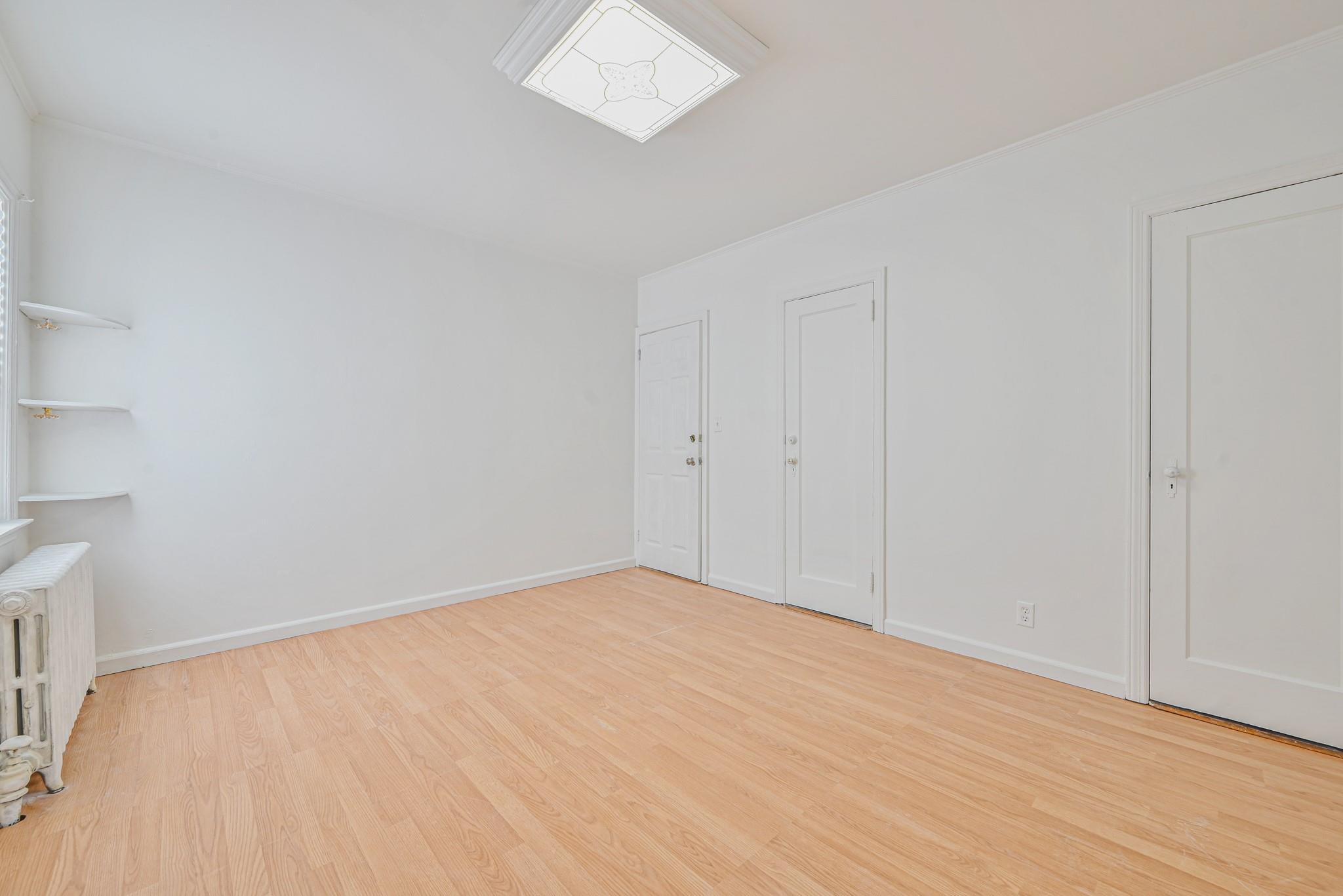118 Sussex Road, Elmont, New York image 12