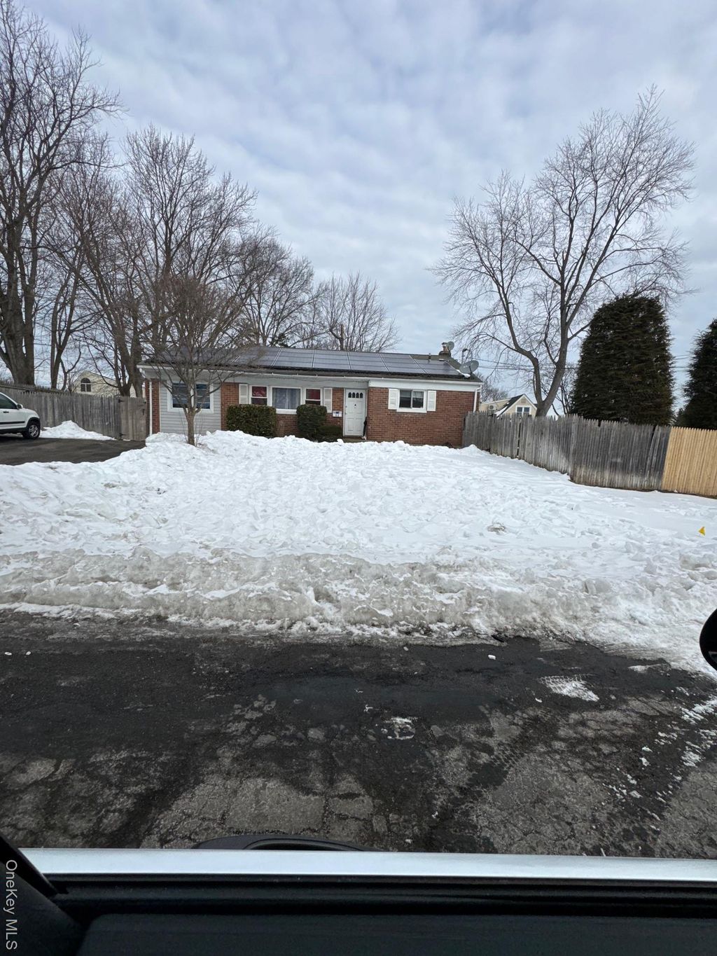 Photo of 45 Oakley Drive, Huntington, NY 11746 (MLS # 961285)