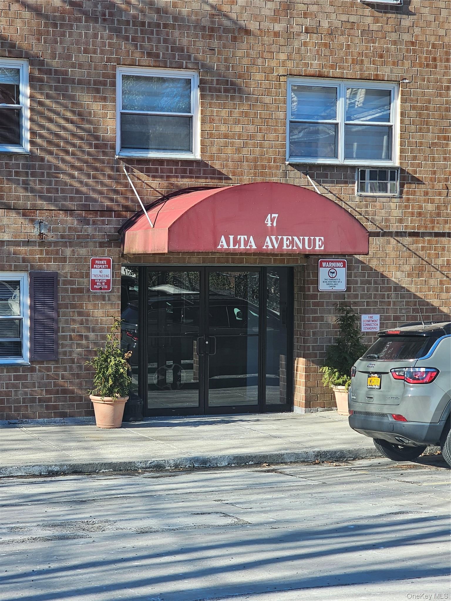 47 Alta Avenue 4D - Photo 2
