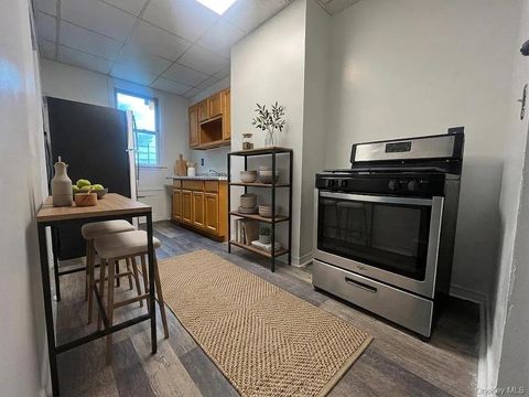Apartment For Rent - 120 Norwood Avenue #3<br/> Brooklyn, NY 11208