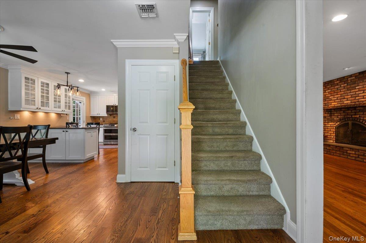 16 Brook Lane