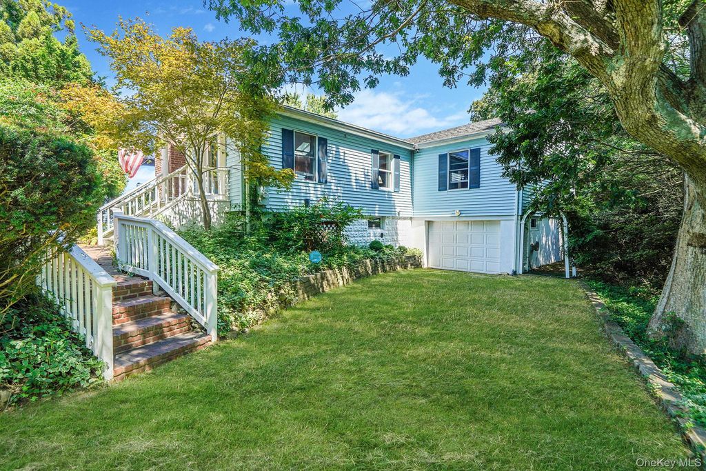 Photo of 321 Sound Beach Boulevard, Sound Beach, NY 11789 (MLS # 965951)