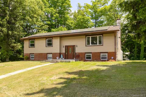 Homes For Sale - 2 Lawrence Road<br/> Dutchess County, Hyde Park, NY 12538