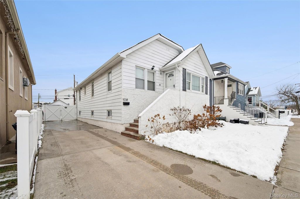 Photo of 1038 Traymore Boulevard, Island Park, NY 11558 (MLS # 944214)