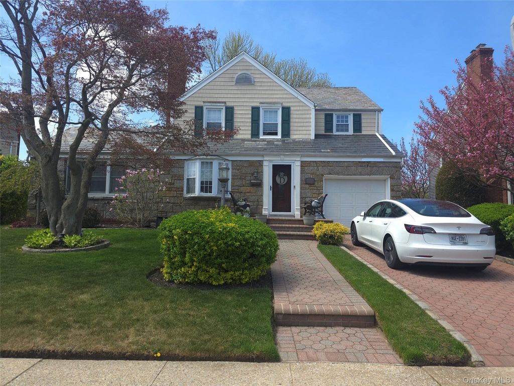 Photo of 2332 Coventry Road, Baldwin, NY 11510 (MLS # 987271)