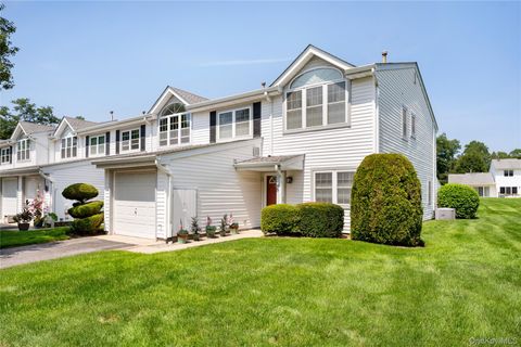 Photo of 45 Indian Trace, Kings Park, NY 11754 (MLS # 899655)