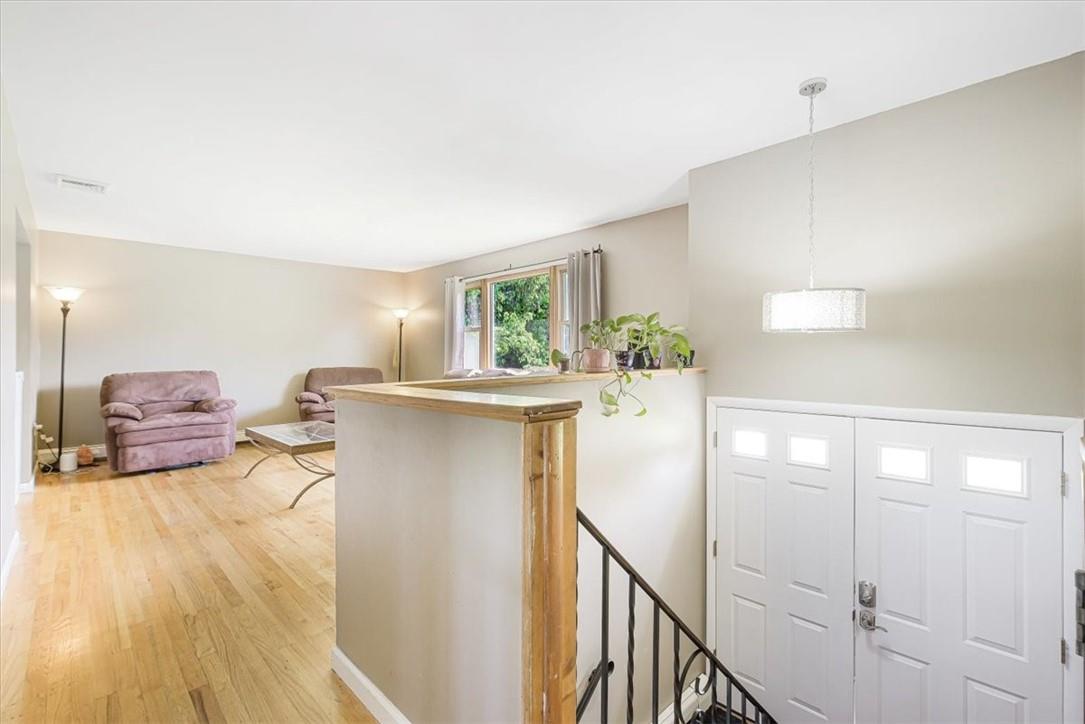7 Joan Lane, Wappingers Falls, New York image 4