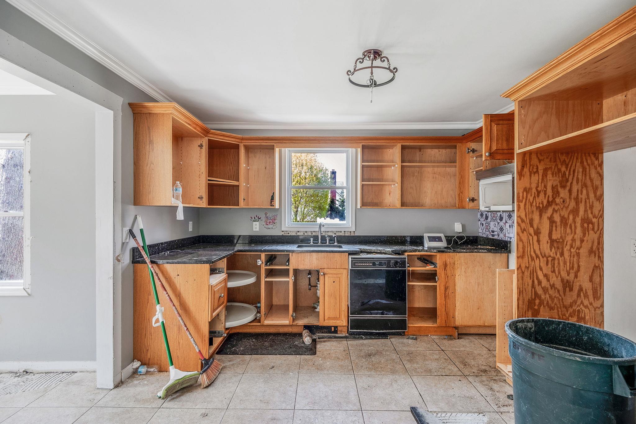 36 W 19th Street, Huntington Station, New York image 8
