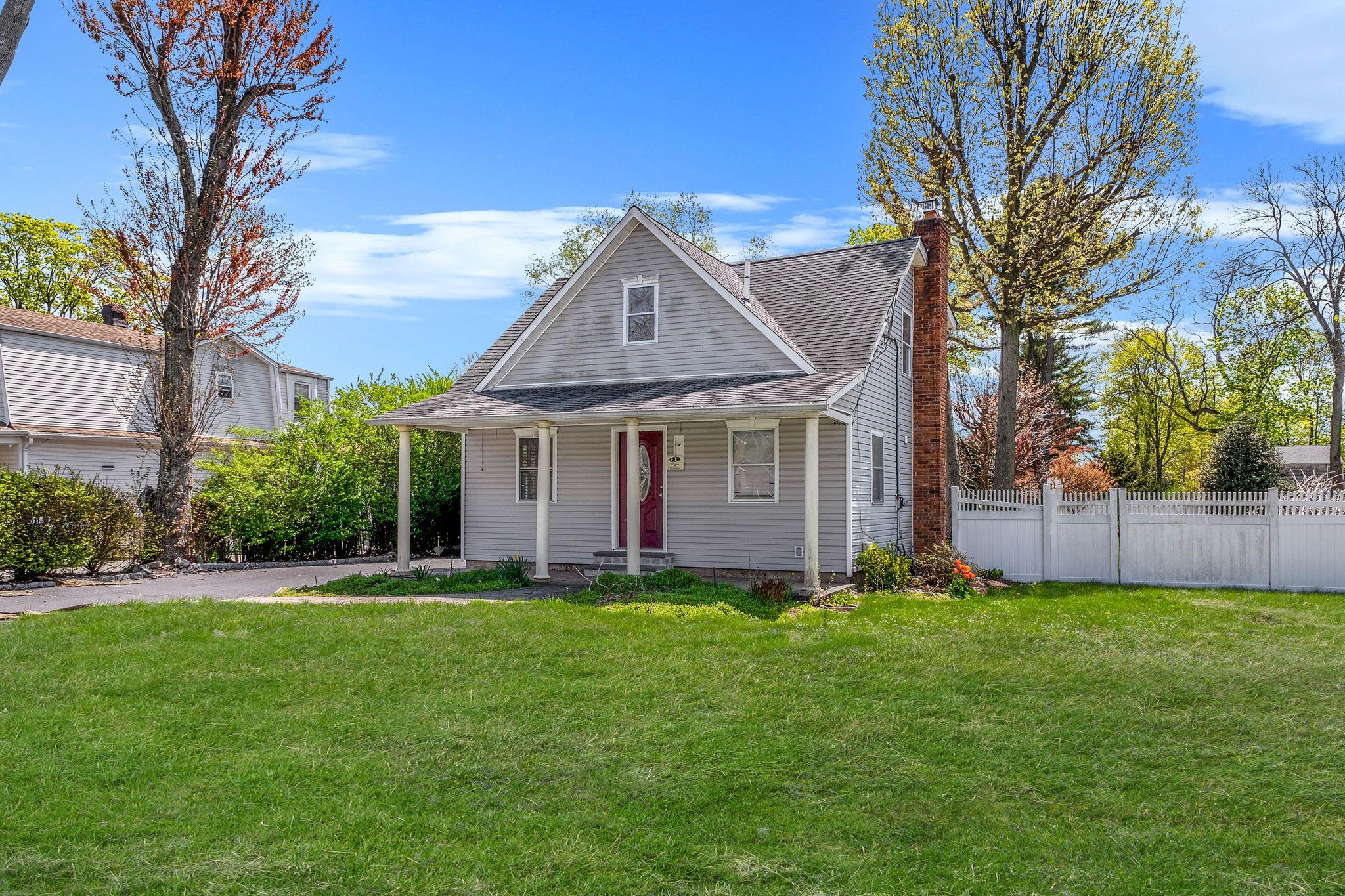 36 W 19th Street, Huntington Station, New York image 3