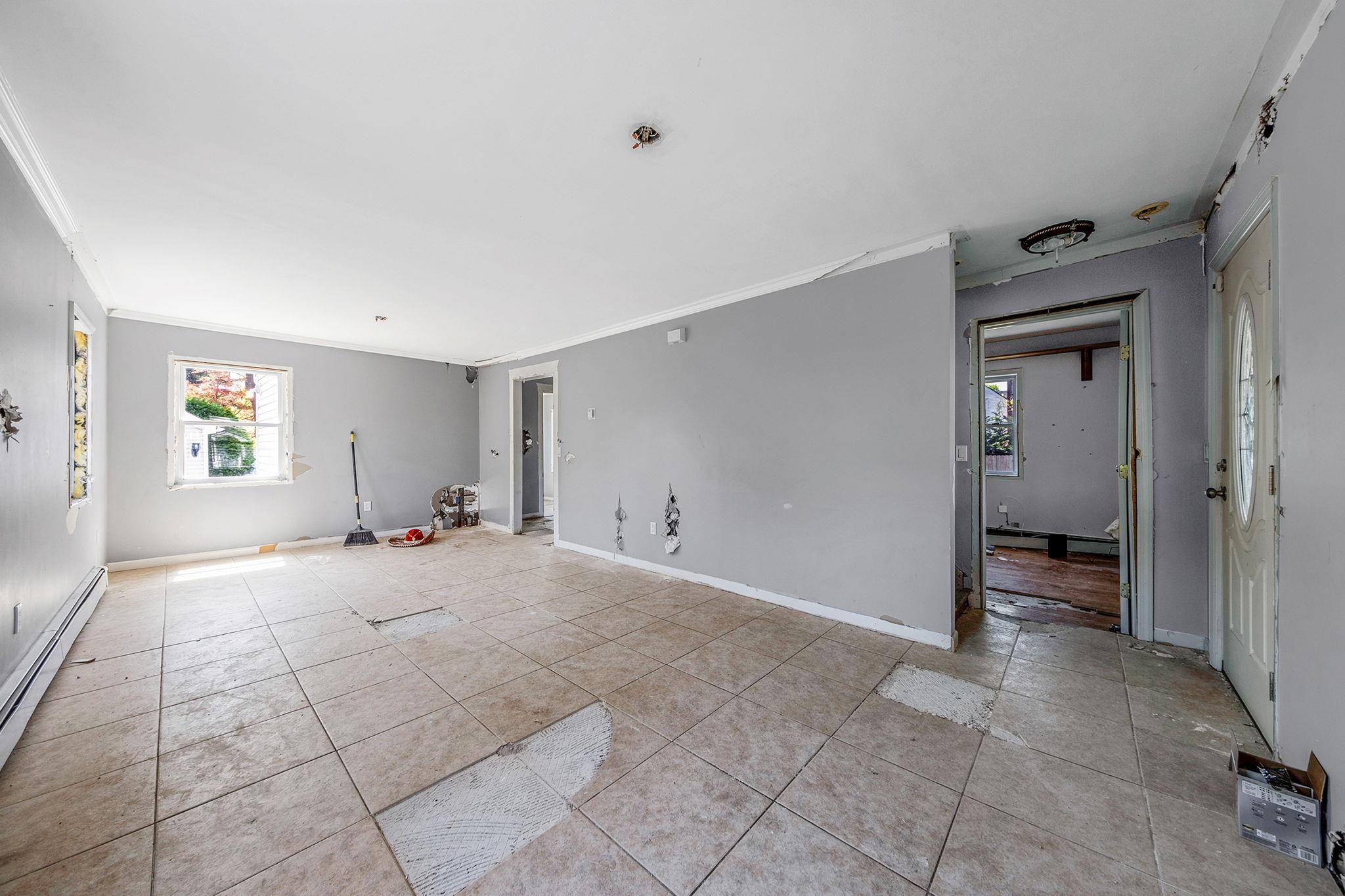 36 W 19th Street, Huntington Station, New York image 5