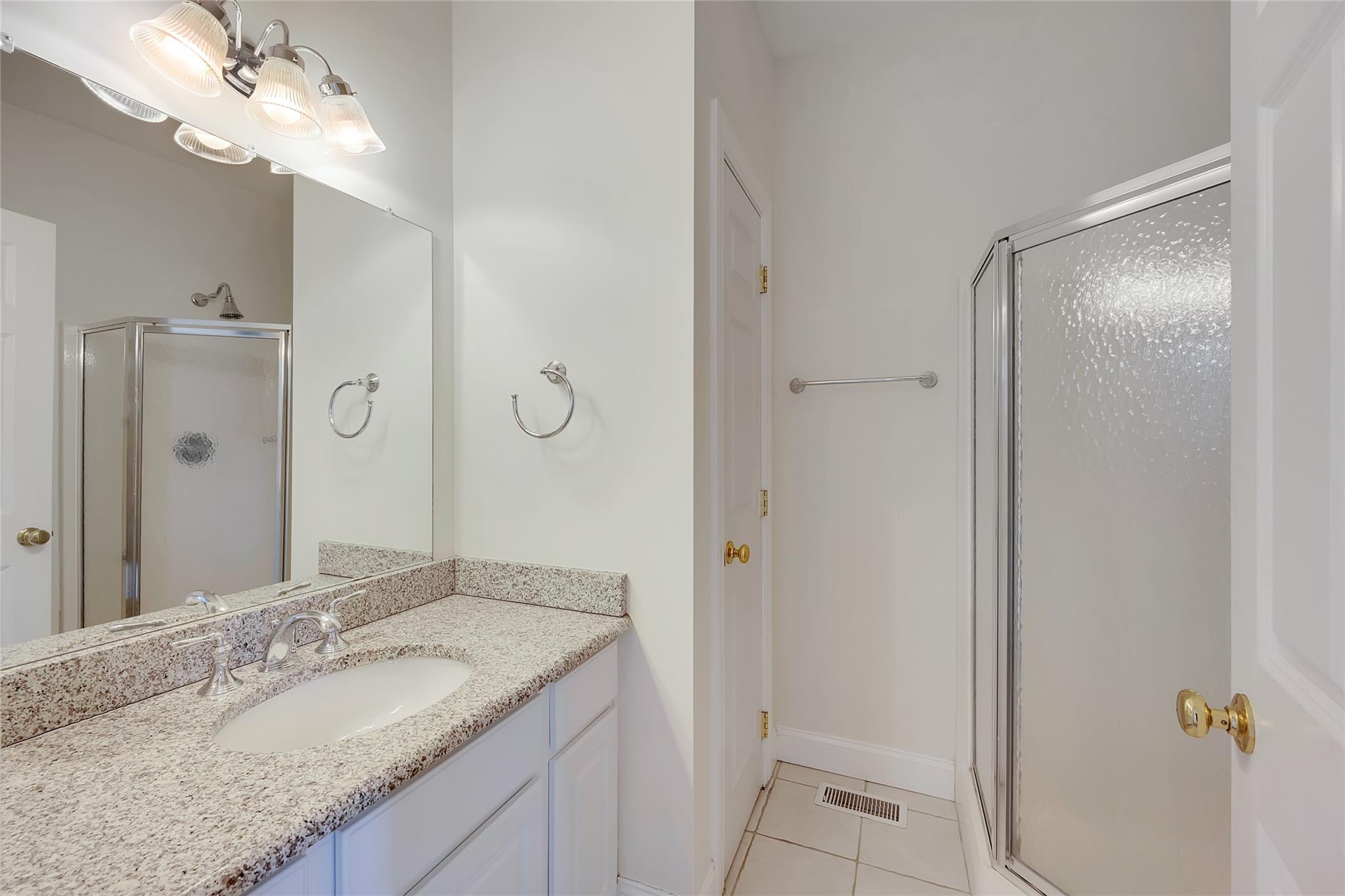 18 Hubbard Drive, White Plains, New York image 12
