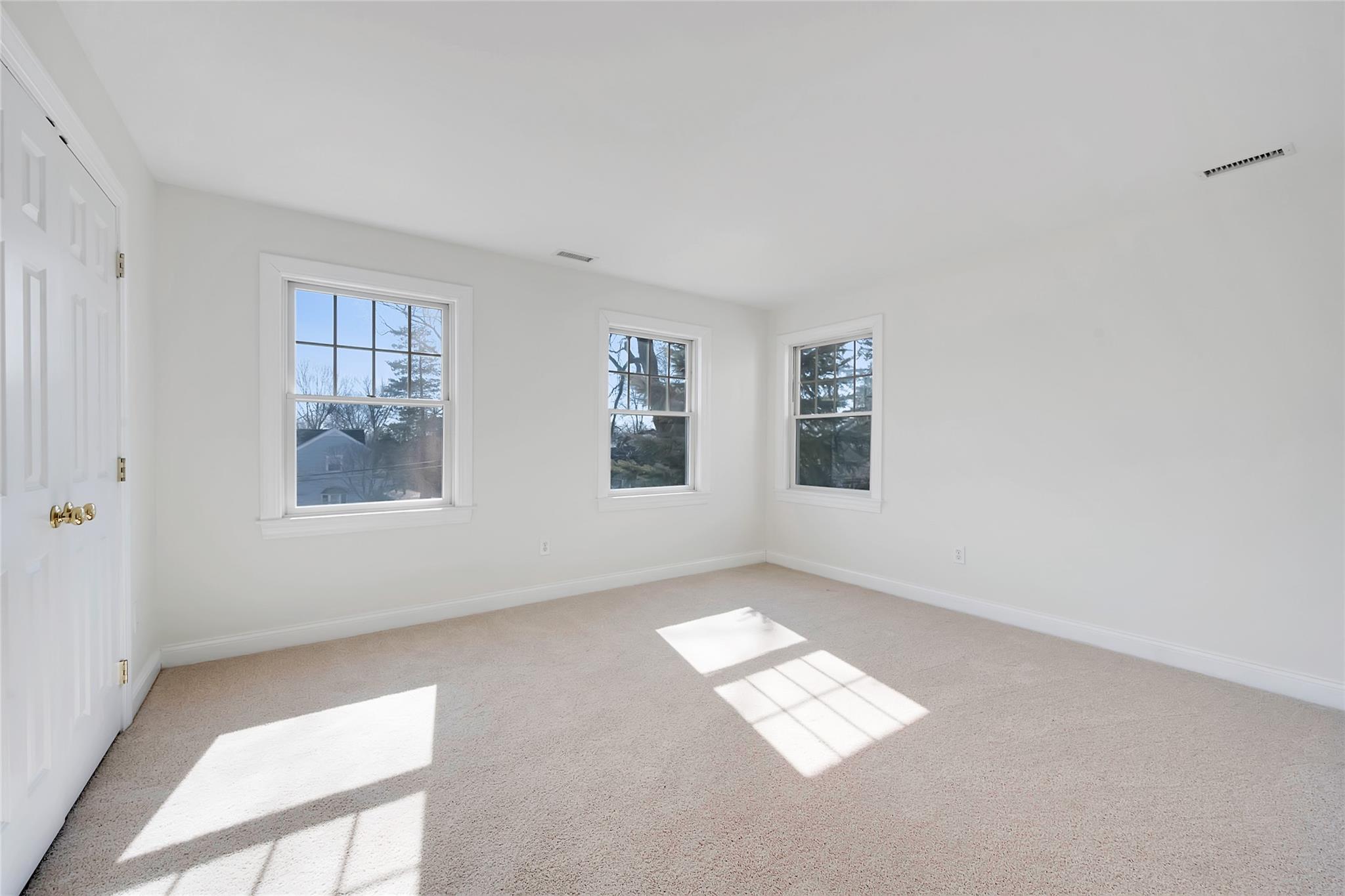 18 Hubbard Drive, White Plains, New York image 19