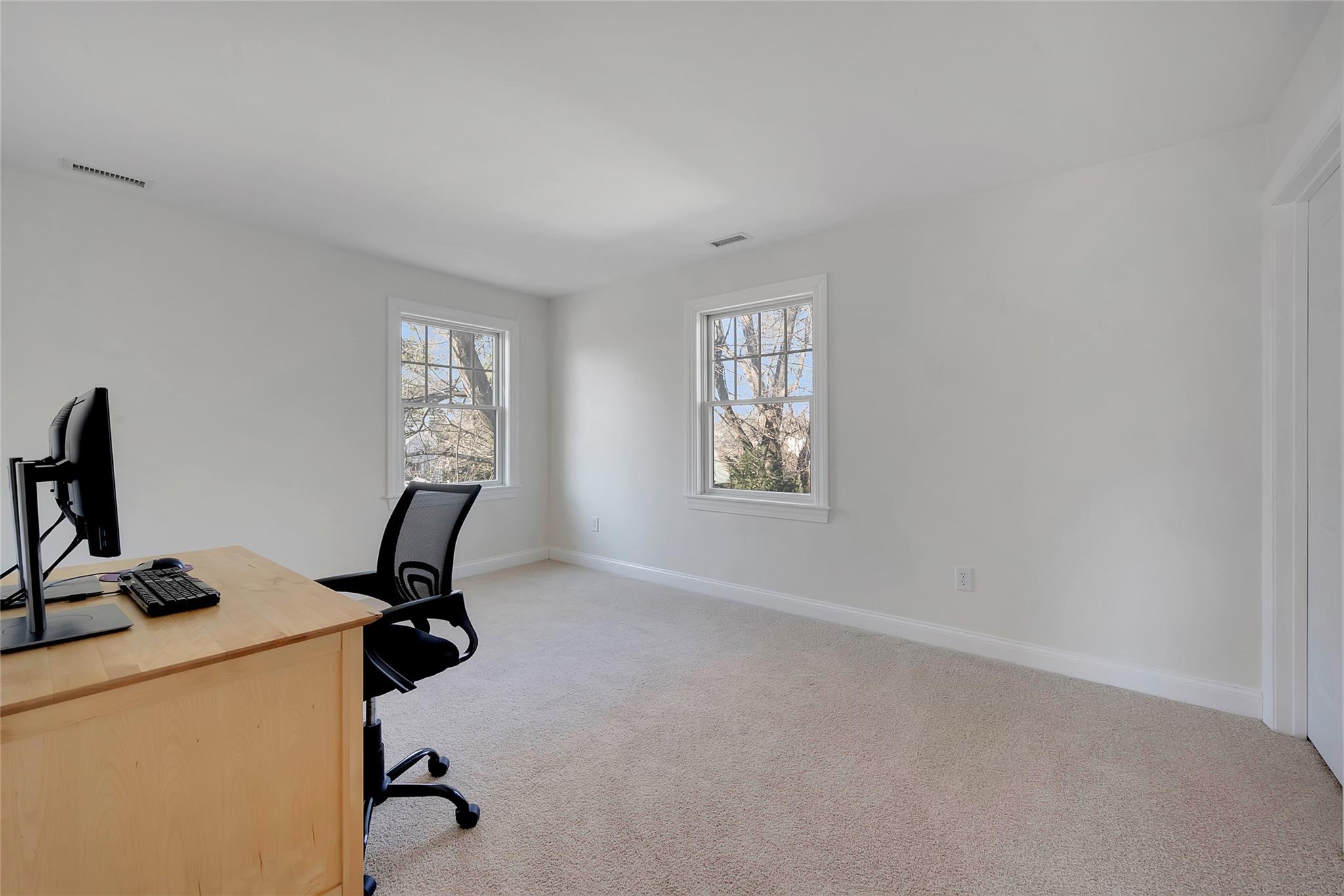 18 Hubbard Drive, White Plains, New York image 17