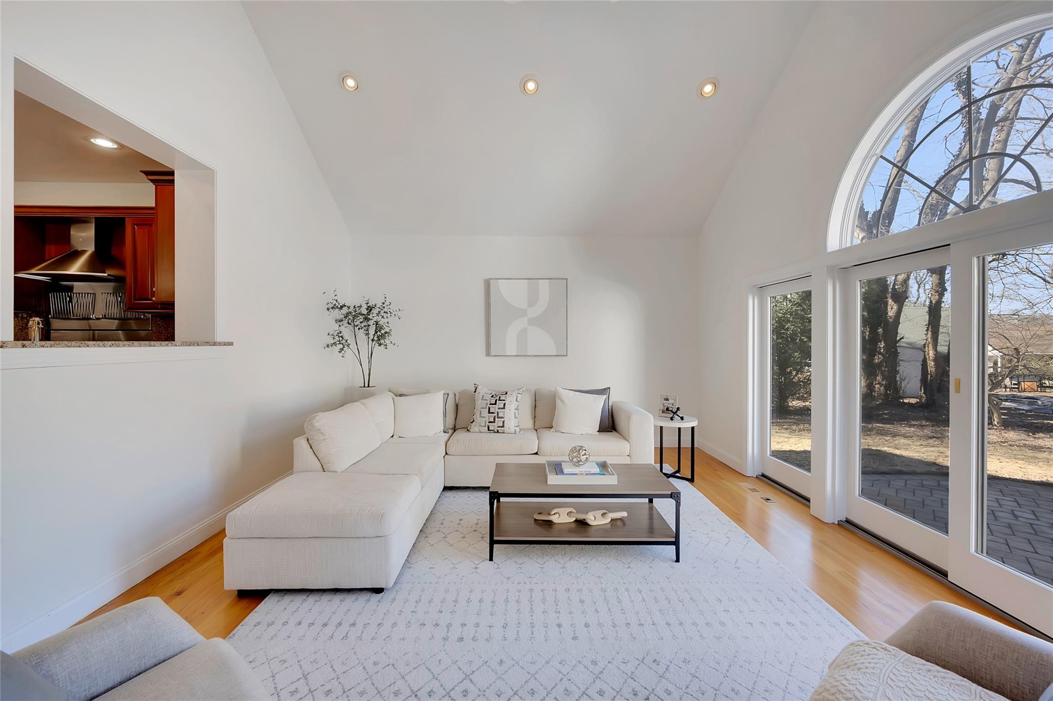 18 Hubbard Drive, White Plains, New York image 10