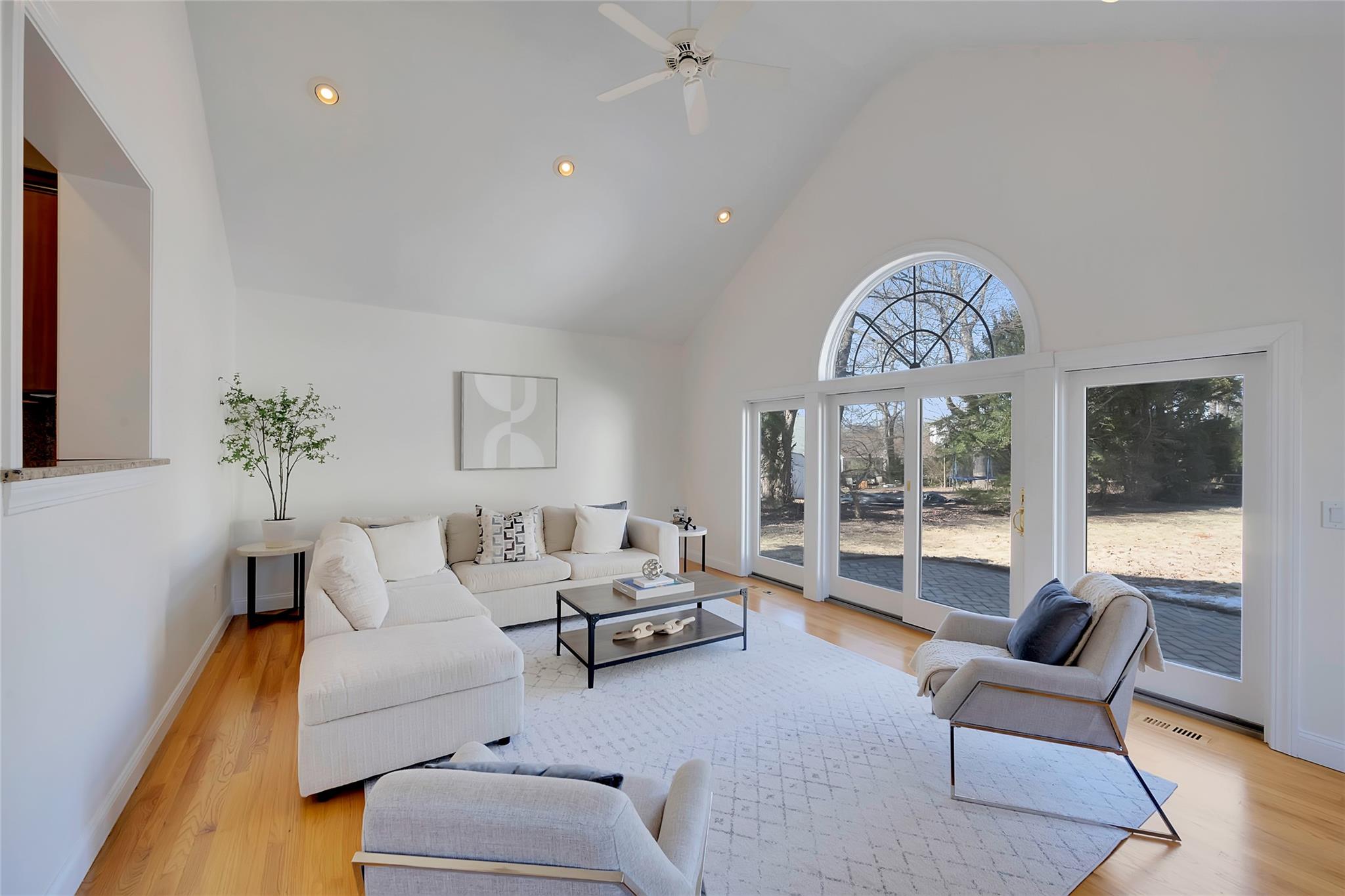 18 Hubbard Drive, White Plains, New York image 11
