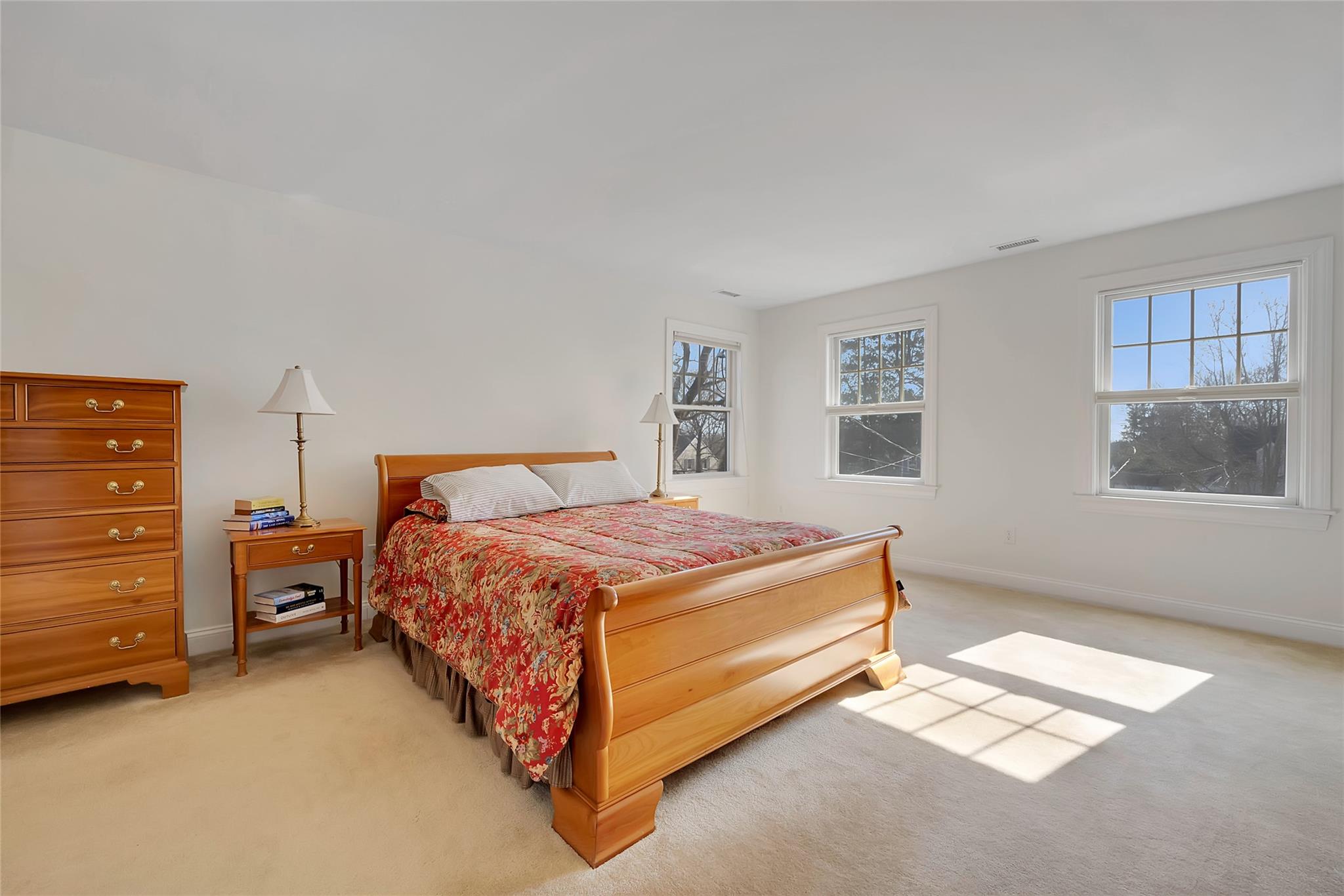 18 Hubbard Drive, White Plains, New York image 13