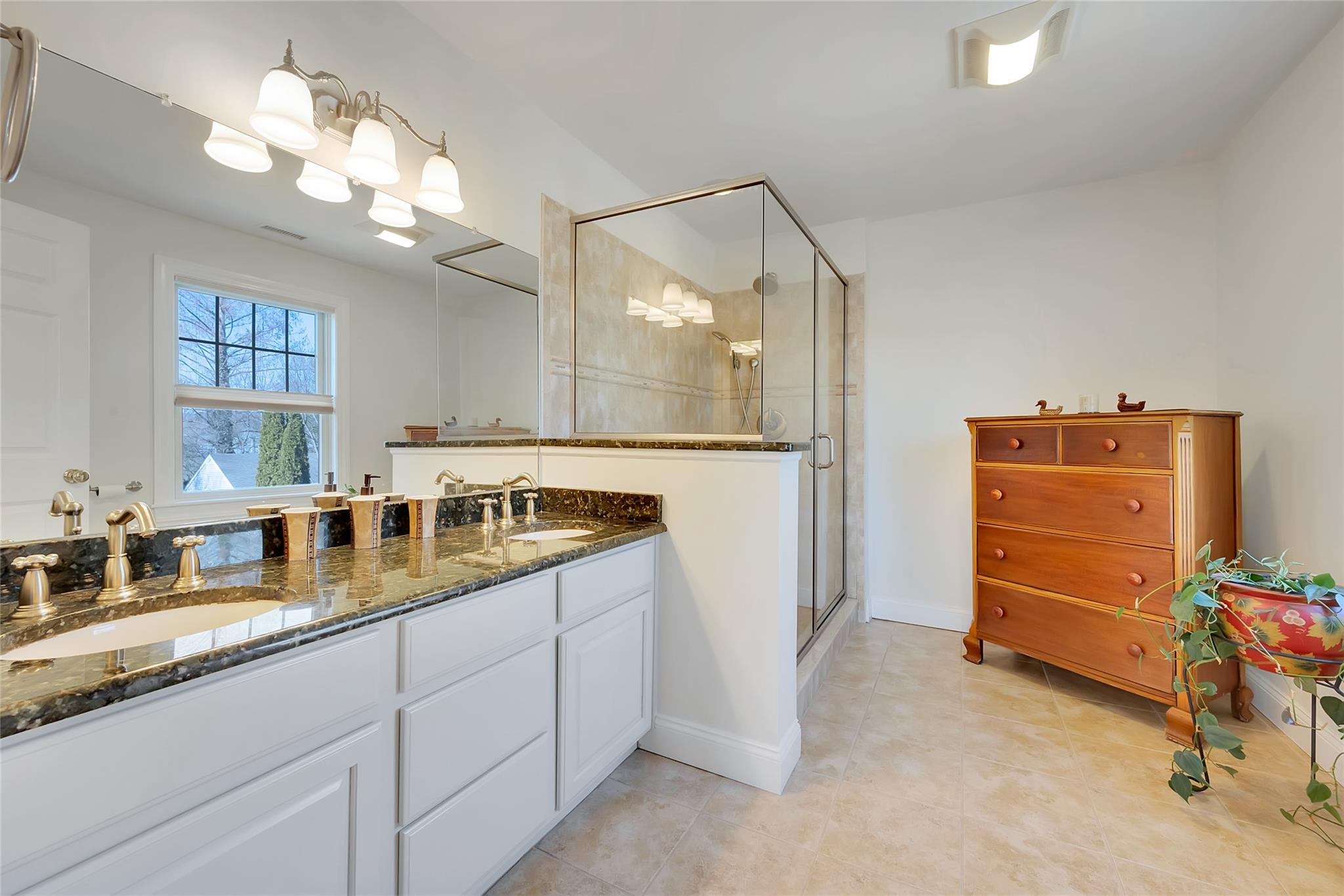 18 Hubbard Drive, White Plains, New York image 14