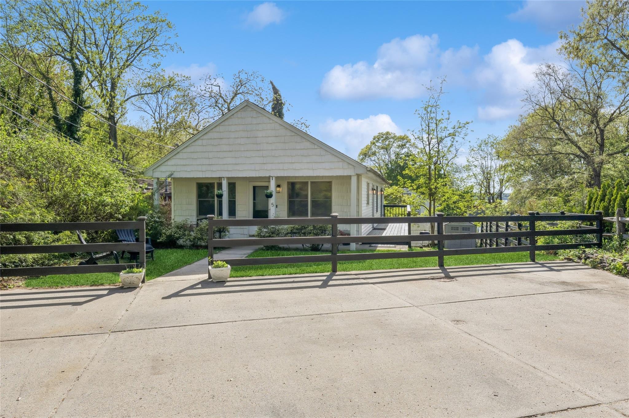 5 Towle Place, Glen Cove, New York image 3