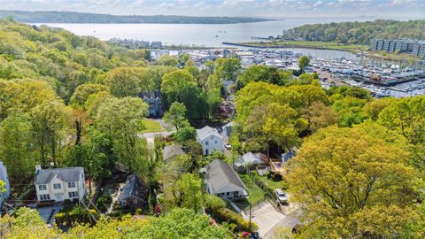 5 Towle Place Glen Cove NY 11542