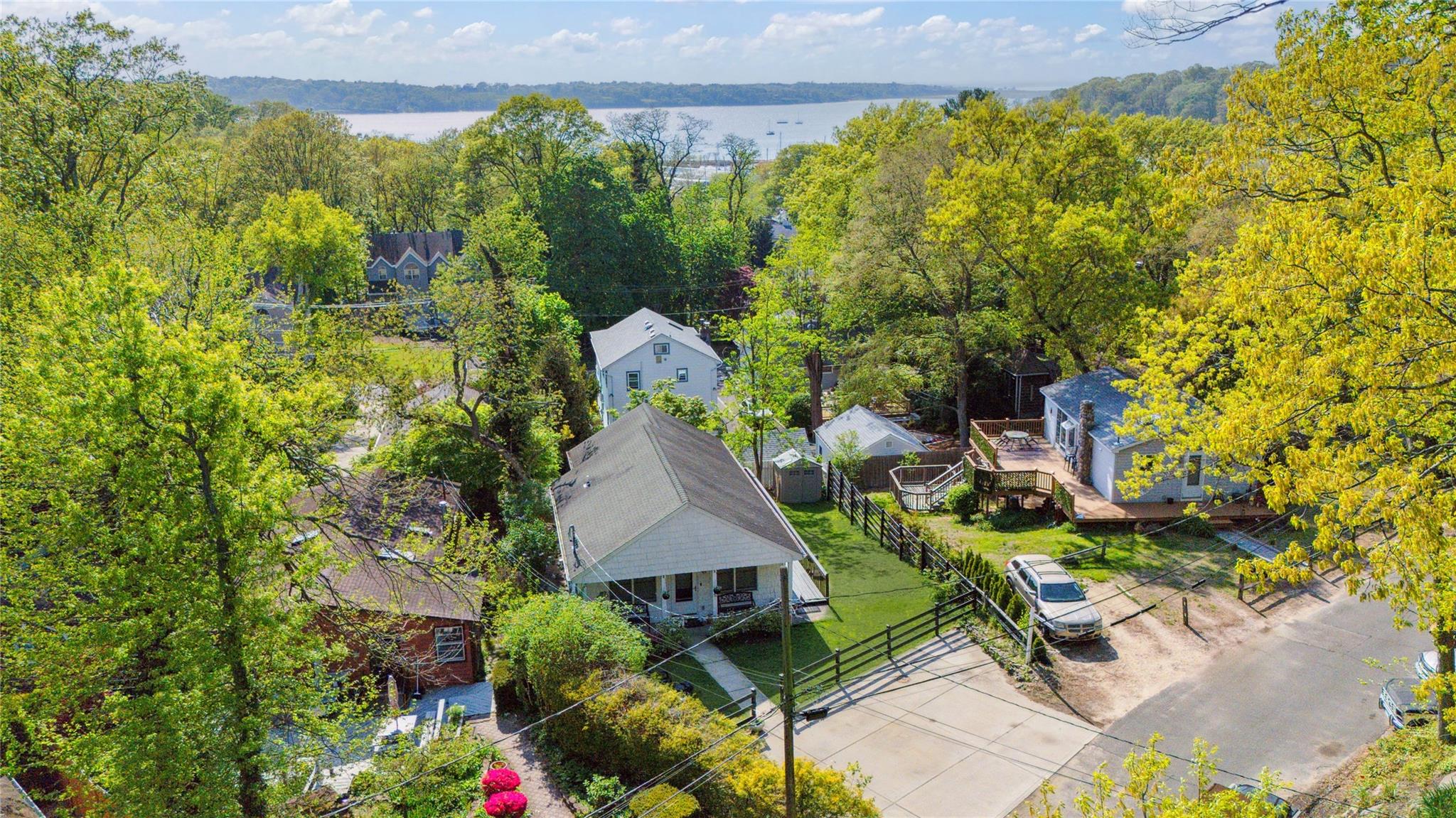 5 Towle Place, Glen Cove, New York image 2