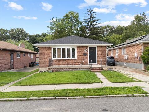 226-07 76 Road Bayside NY 11364