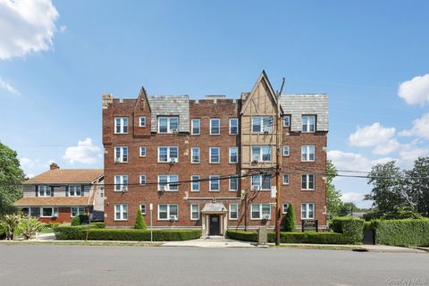 Apartment For Sale - 2 Lockwood Avenue #3D<br/> Bronxville, NY 10708