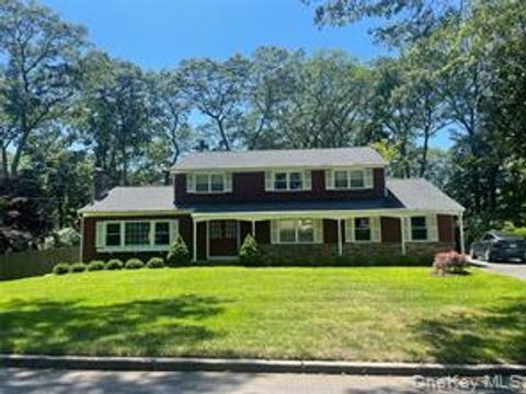 Homes For Rent - 4 Cornwallis Road<br/> East Setauket, NY 11733