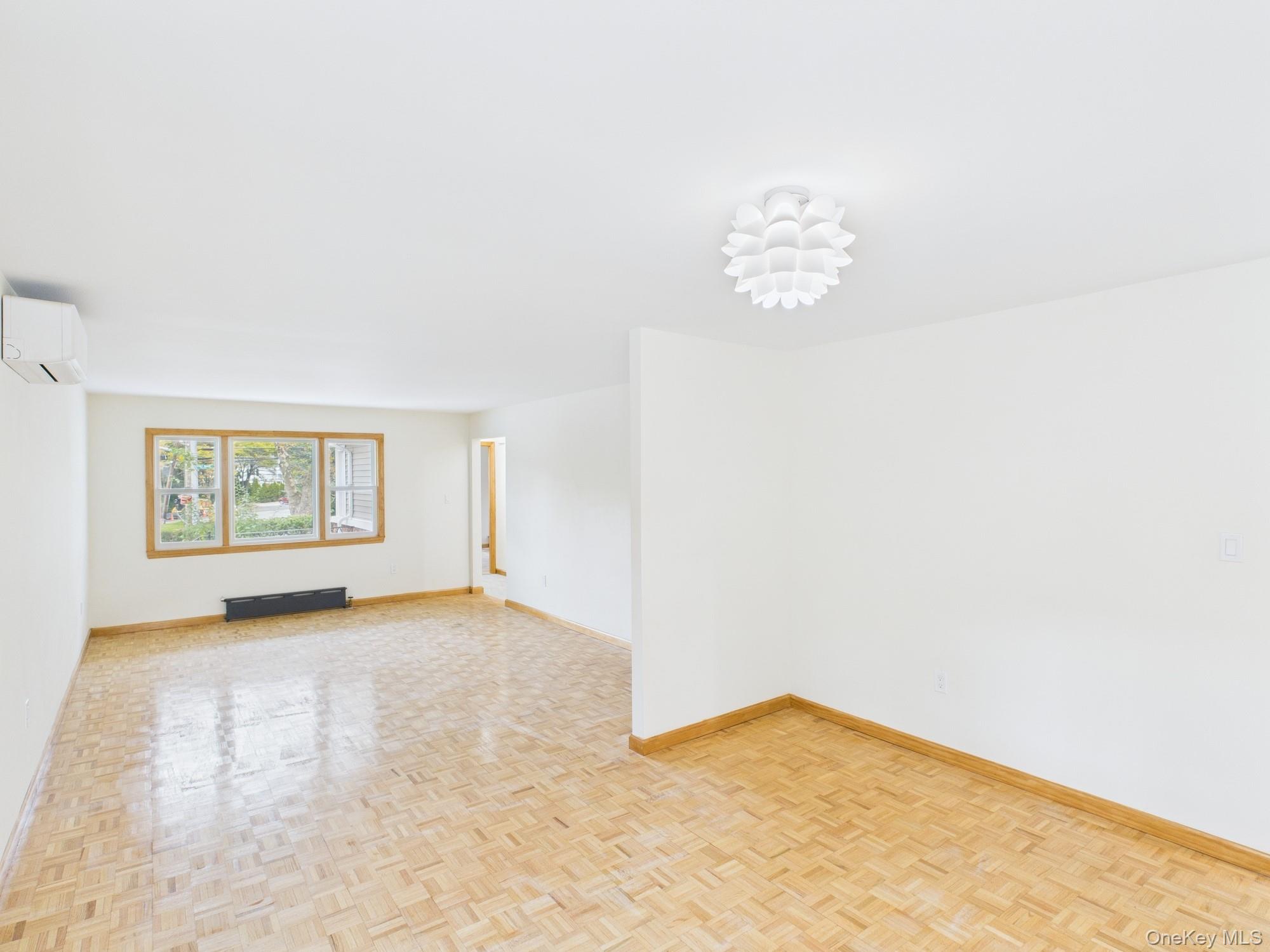 51-10 Little Neck Pkwy