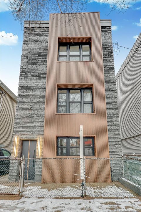 1024 East 226 Street Bronx NY 10466